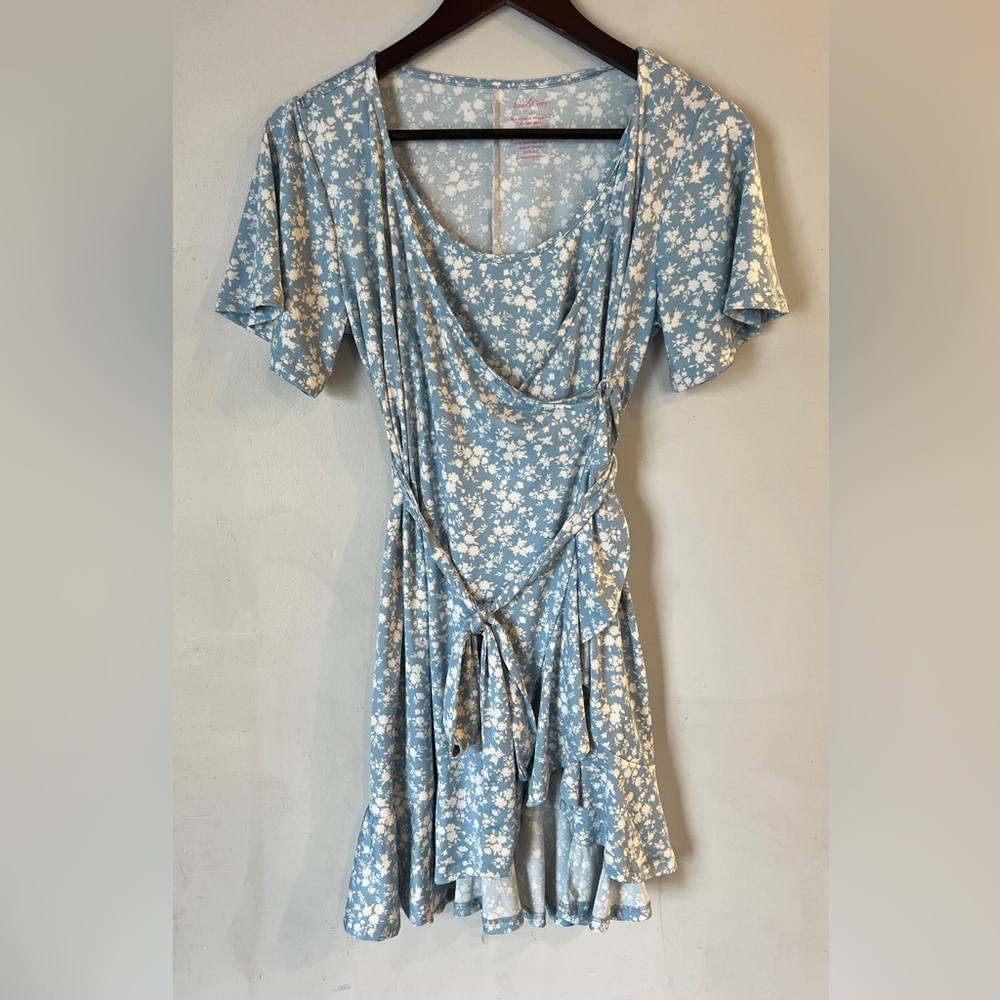 EVERLY GREY Women’s Light Blue Floral Scoop Neck Tie Front Maternity Dress